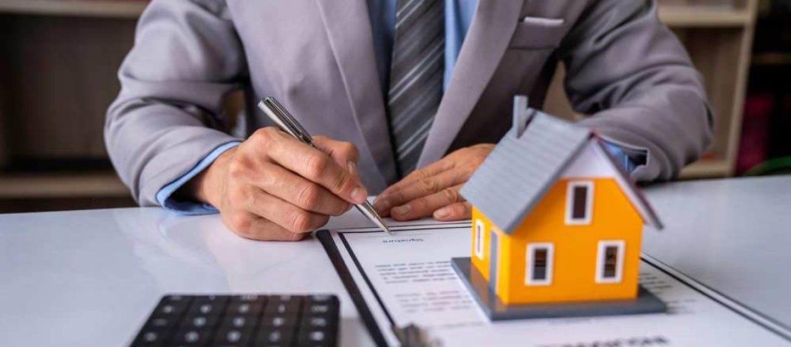 shutterstock_2140428771(FILEminimizer)